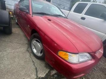  Salvage Ford Mustang