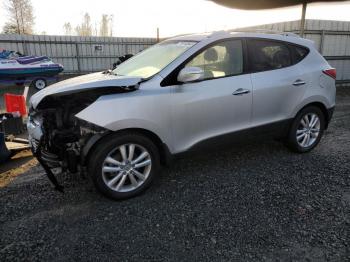  Salvage Hyundai TUCSON