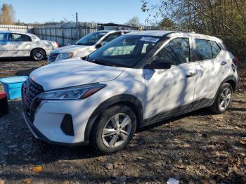  Salvage Nissan Kicks