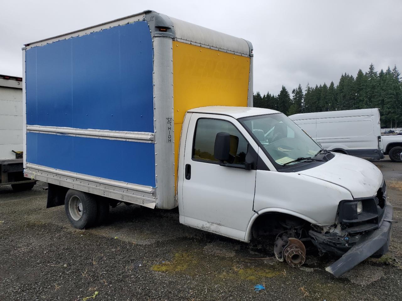 Chevrolet Express Image 10