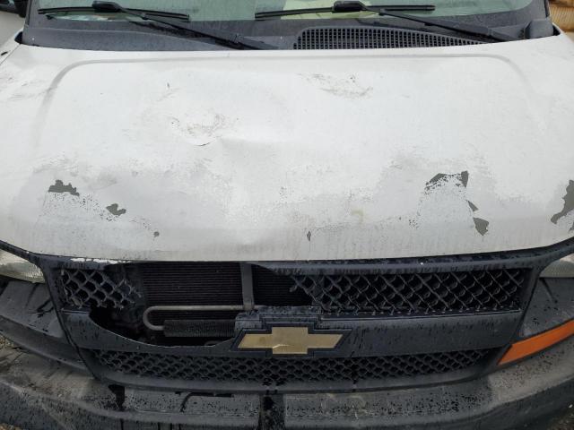 Chevrolet Express Image 9