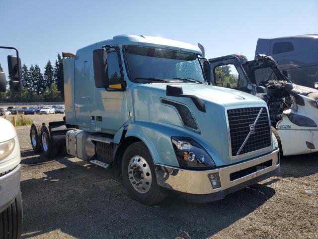  Salvage Volvo Vn