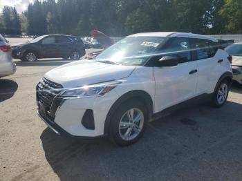  Salvage Nissan Kicks