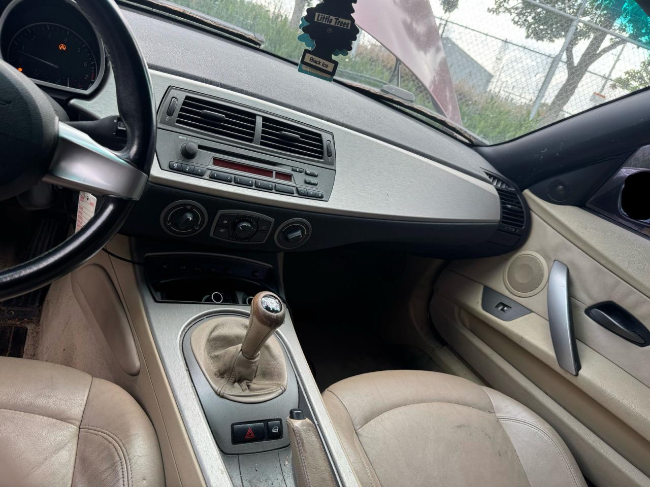 BMW Z Series 2.5 Image 8