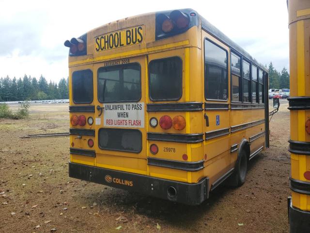 Chevrolet Express Image 9