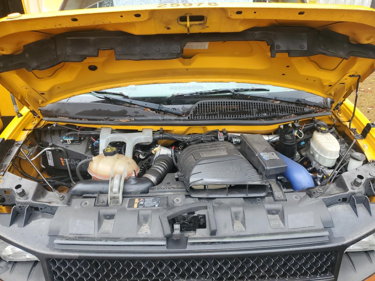 Chevrolet Express Image 7