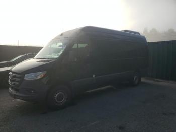  Salvage Mercedes-Benz Sprinter