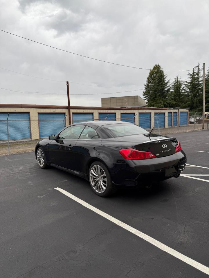 INFINITI Q60 Base Image 10