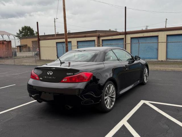 INFINITI Q60 Base Image 4