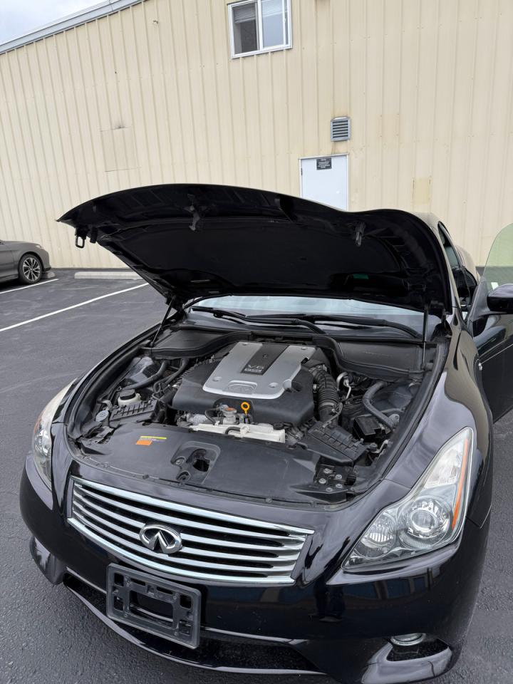 INFINITI Q60 Base Image 5