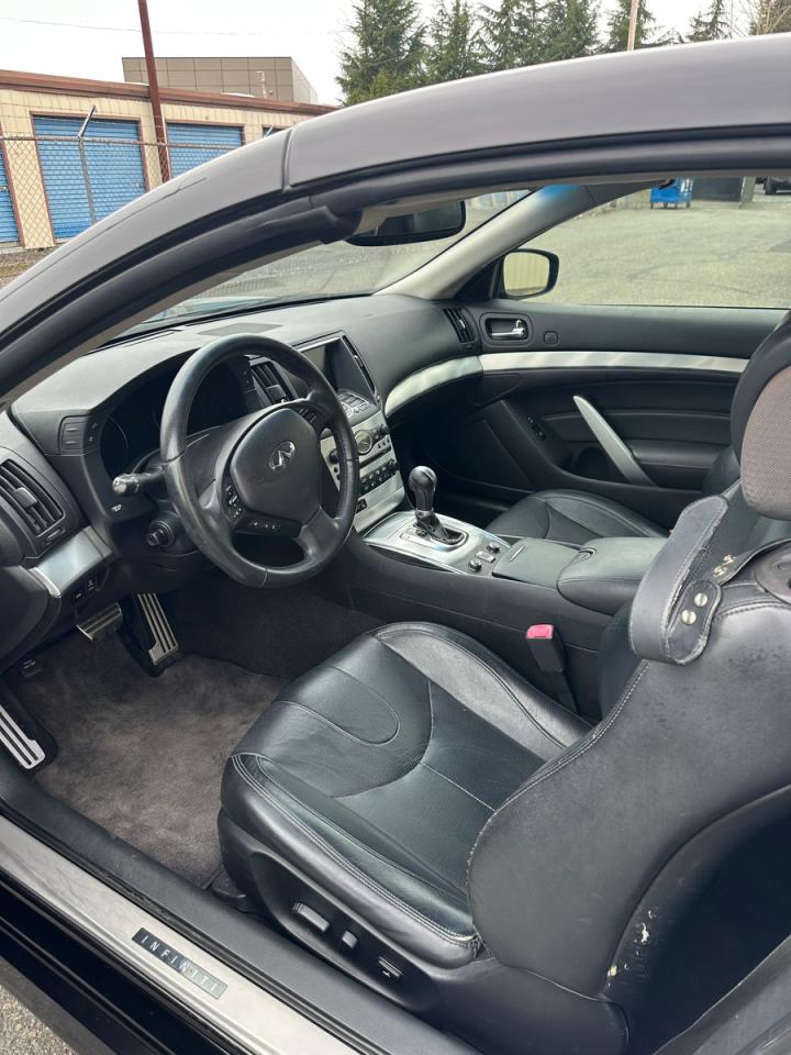 INFINITI Q60 Base Image 3