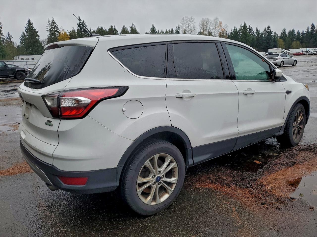 Ford Escape Se Image 2