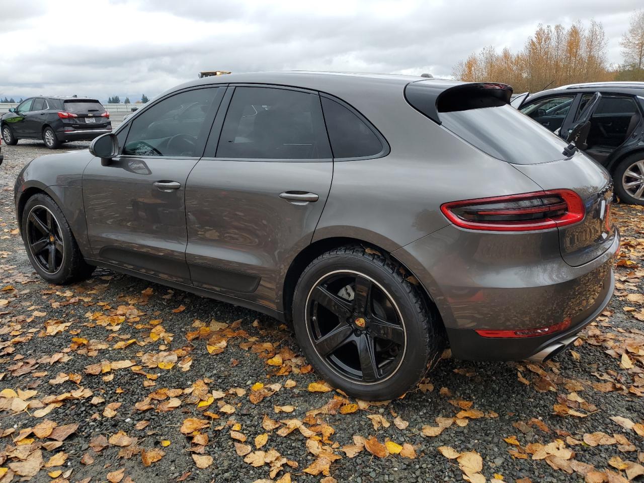 Porsche Macan S Image 7