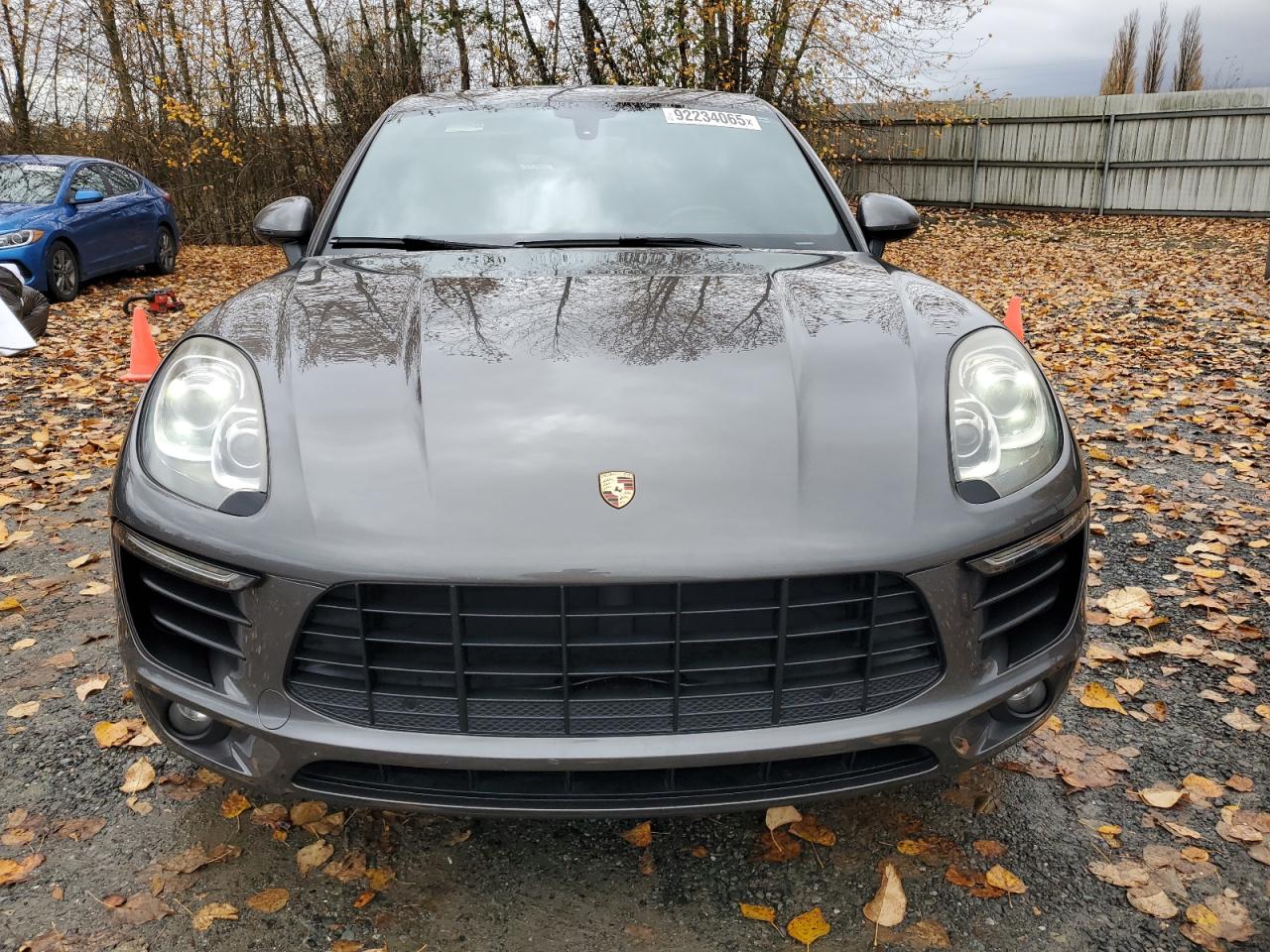 Porsche Macan S Image 9