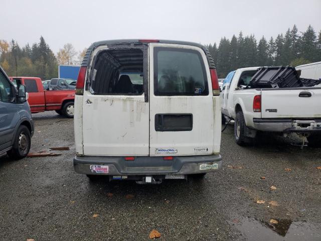 Chevrolet Express Image 4