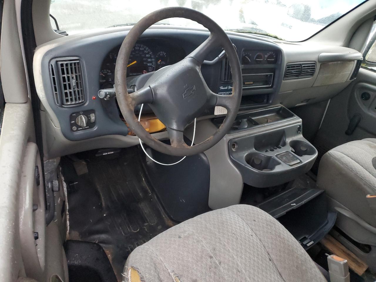 Chevrolet Express Image 9