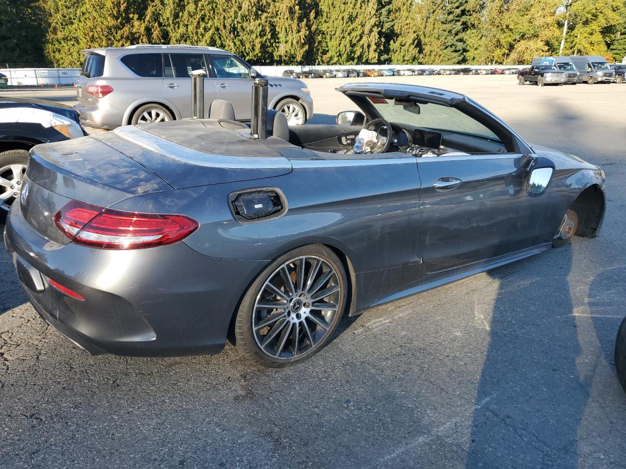 Mercedes-Benz C-Class 300 Image 11