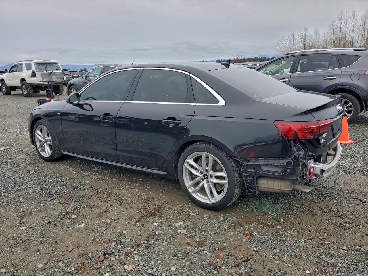 Audi A4 Premium 45 Image 2