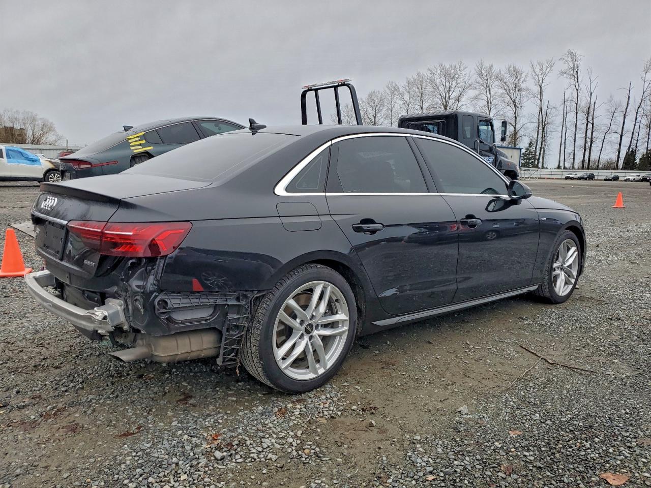 Audi A4 Premium 45 Image 7