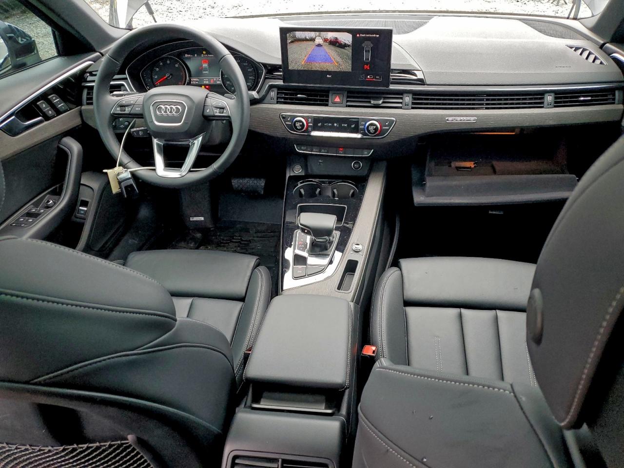 Audi A4 Premium 45 Image 4
