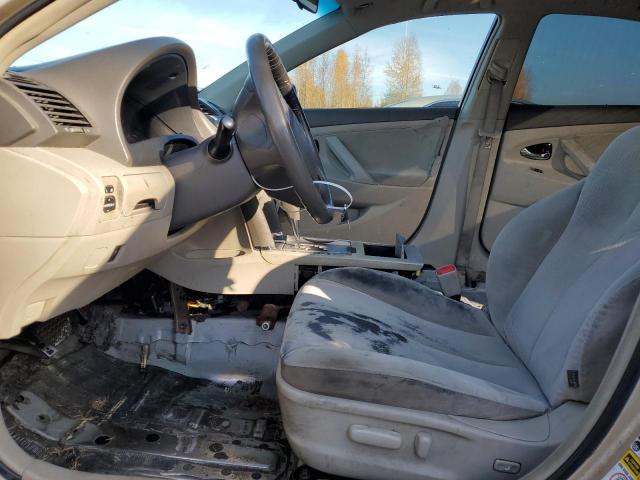 Toyota Camry Base Image 8