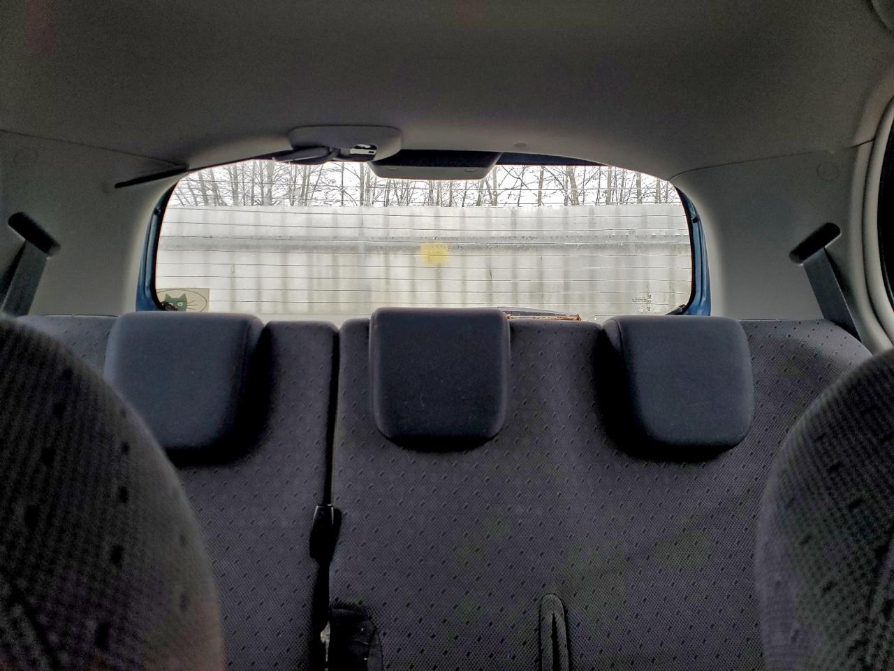 Toyota Yaris Image 9