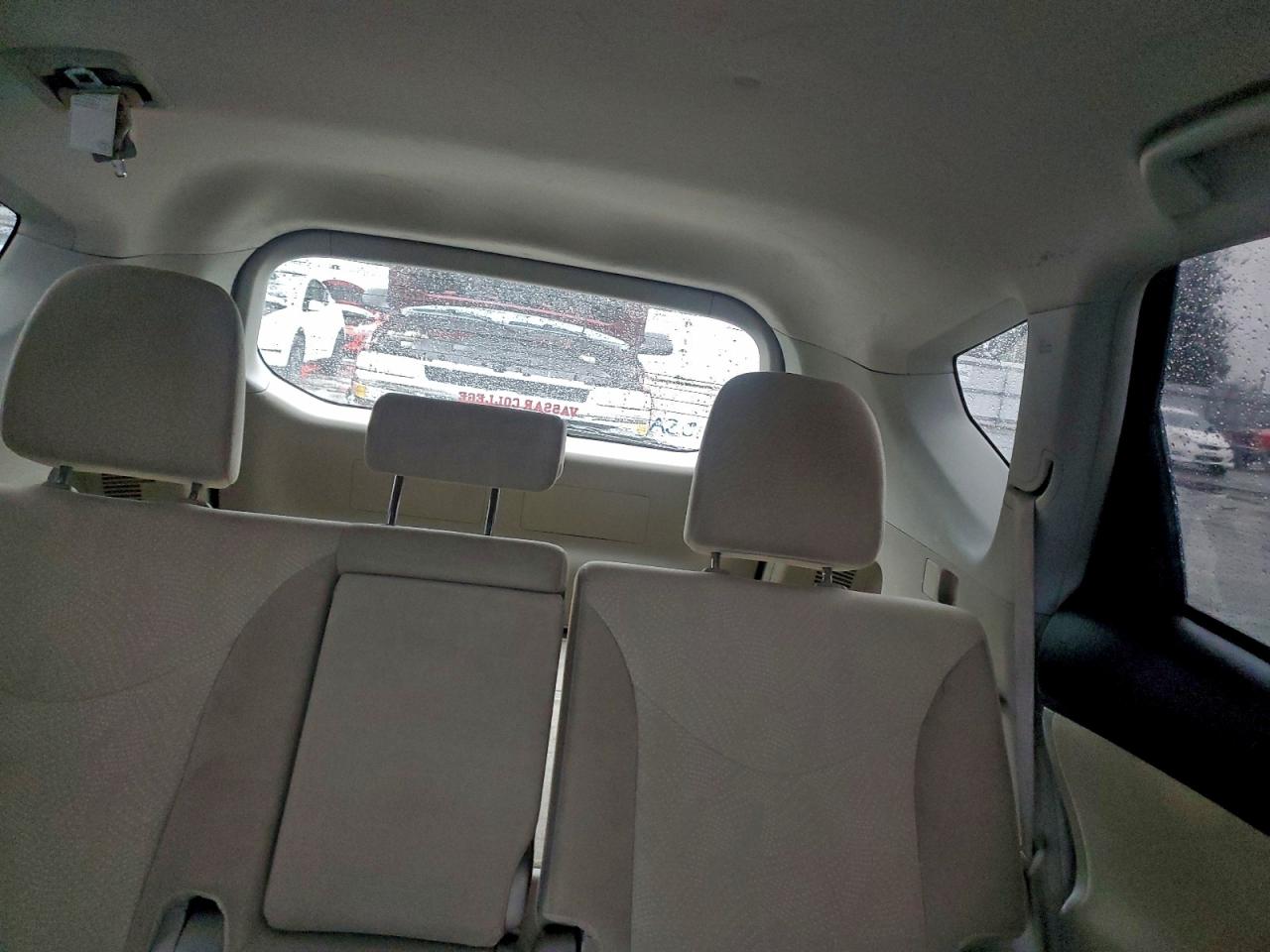 Toyota Prius Image 11