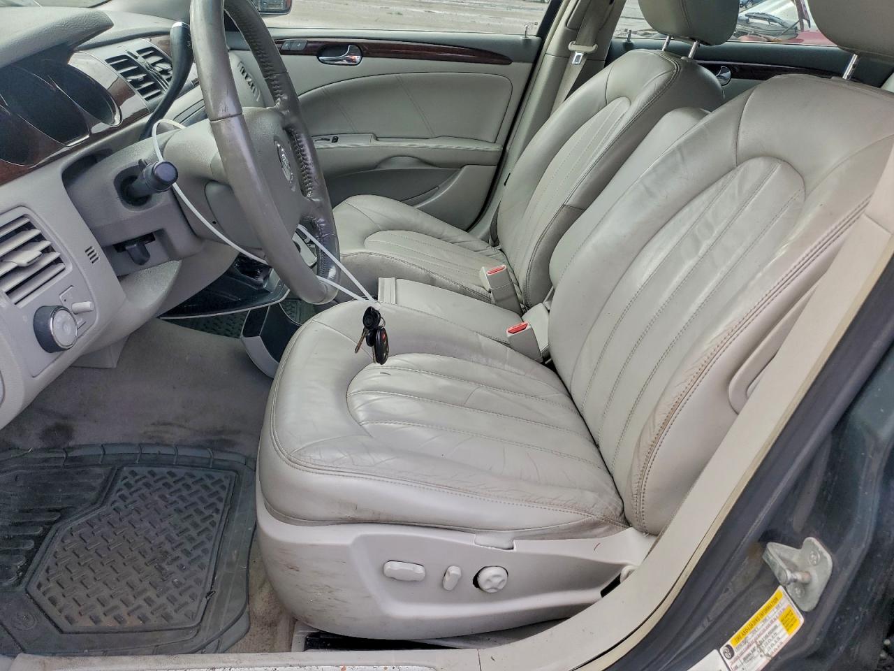 Buick Lucerne Cxl Image 4