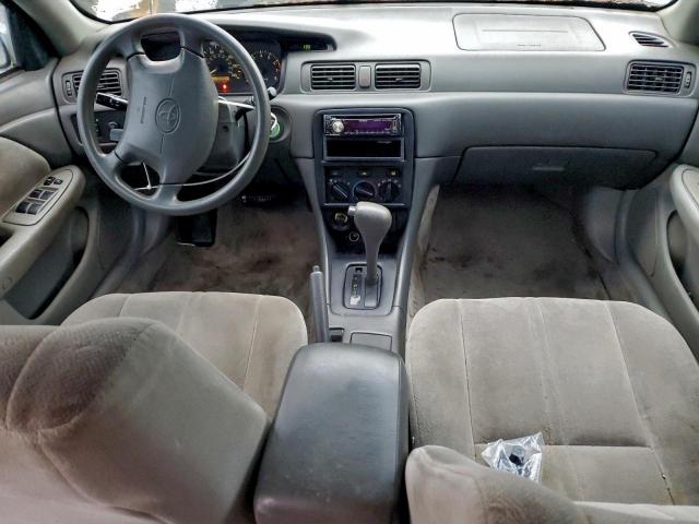 Toyota Camry Ce Image 10