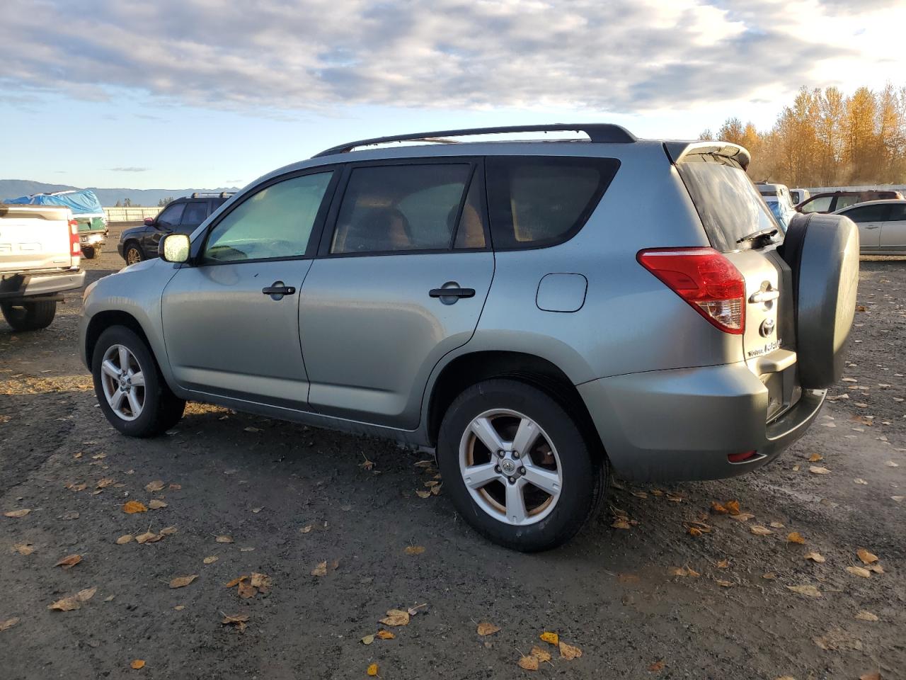 Toyota RAV4 Image 12