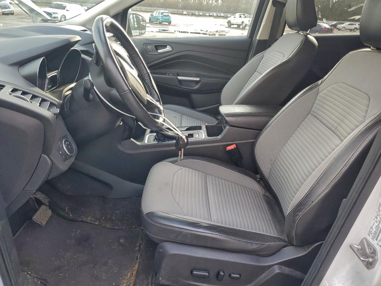 Ford Escape Se Image 3