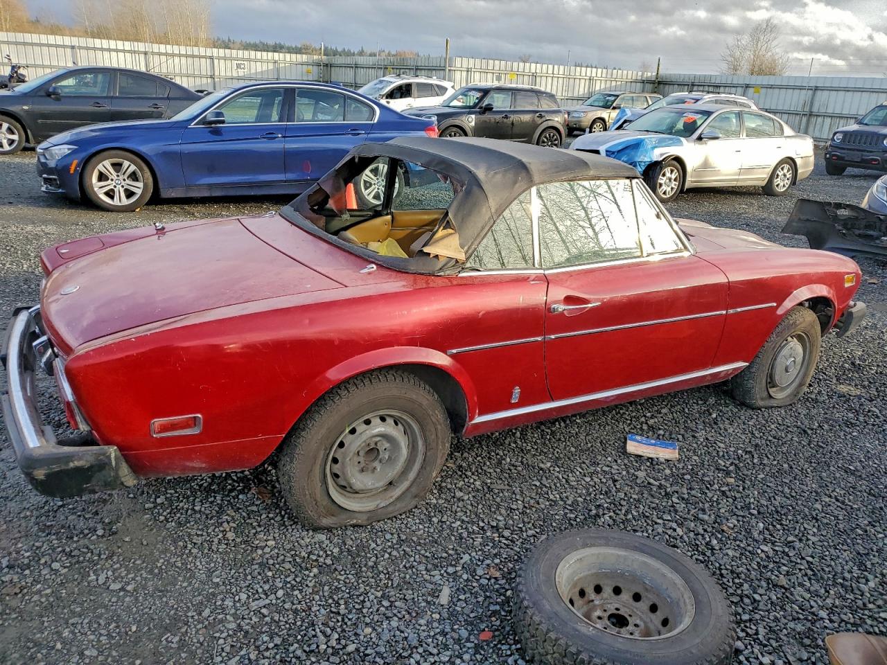 FIAT 124 Image 7