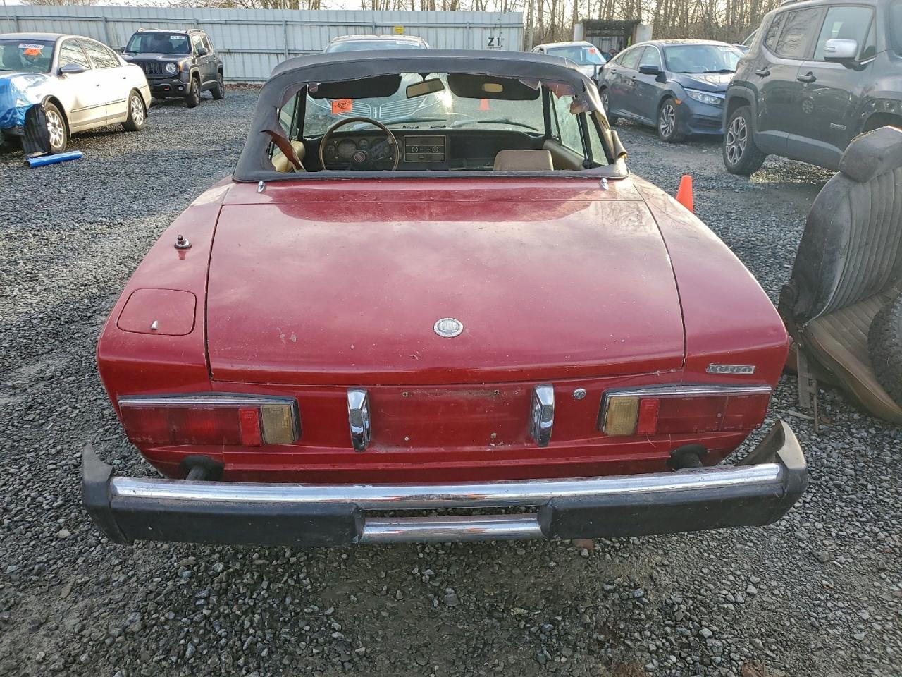 FIAT 124 Image 4