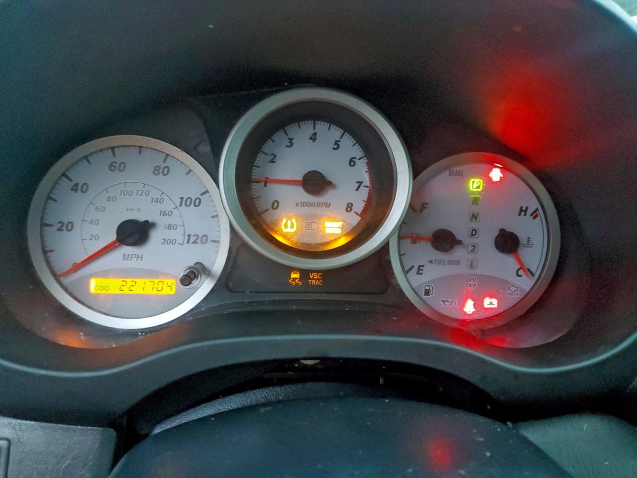 Toyota RAV4 Image 10