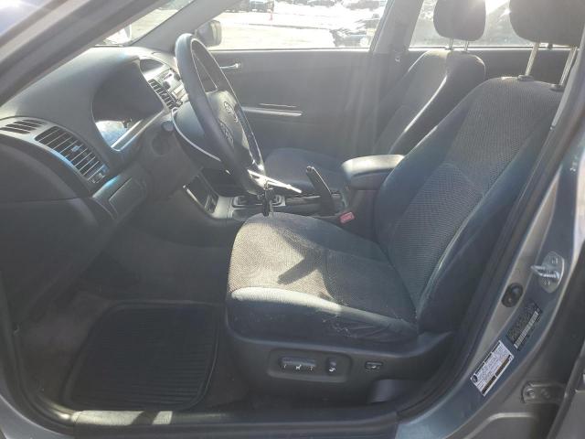 Toyota Camry Le Image 6