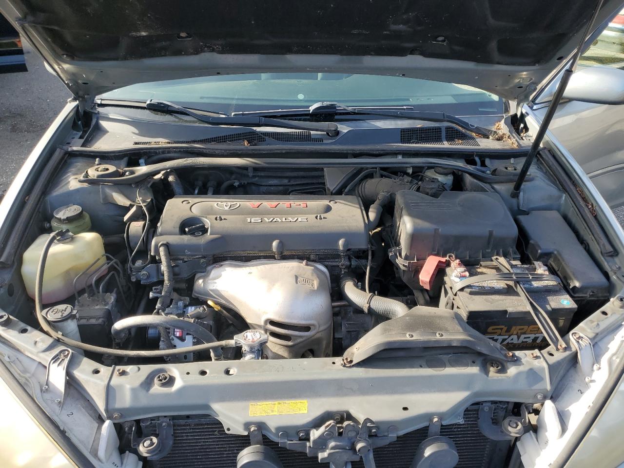 Toyota Camry Le Image 11