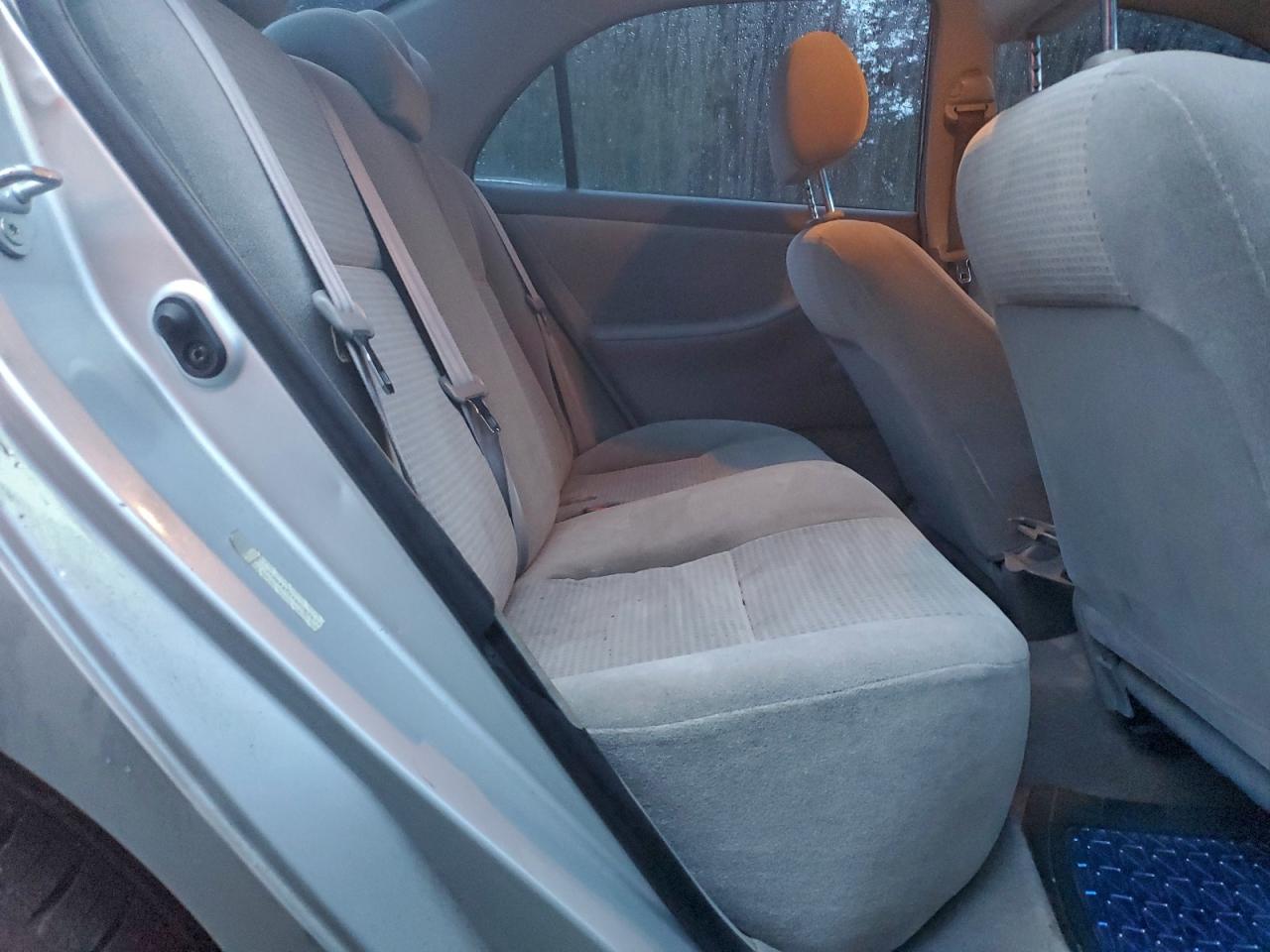 Toyota Corolla Ce Image 10