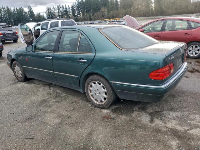 Mercedes-Benz E-Class 300td Image 8