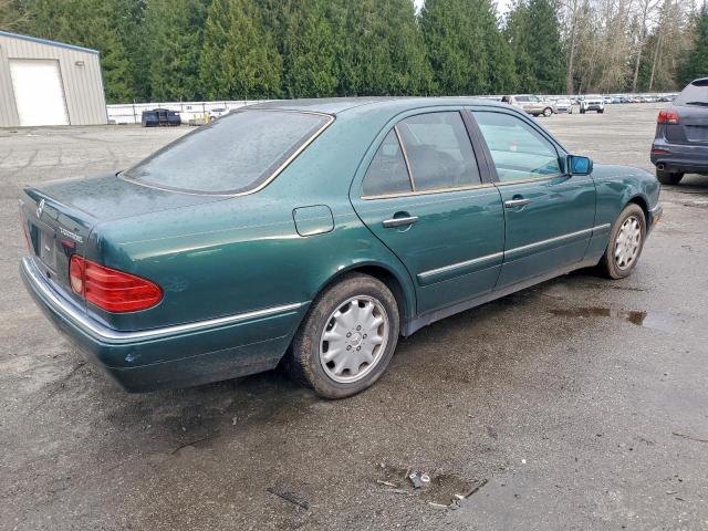 Mercedes-Benz E-Class 300td Image 12