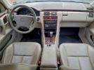 Mercedes-Benz E-Class 300td Image 4