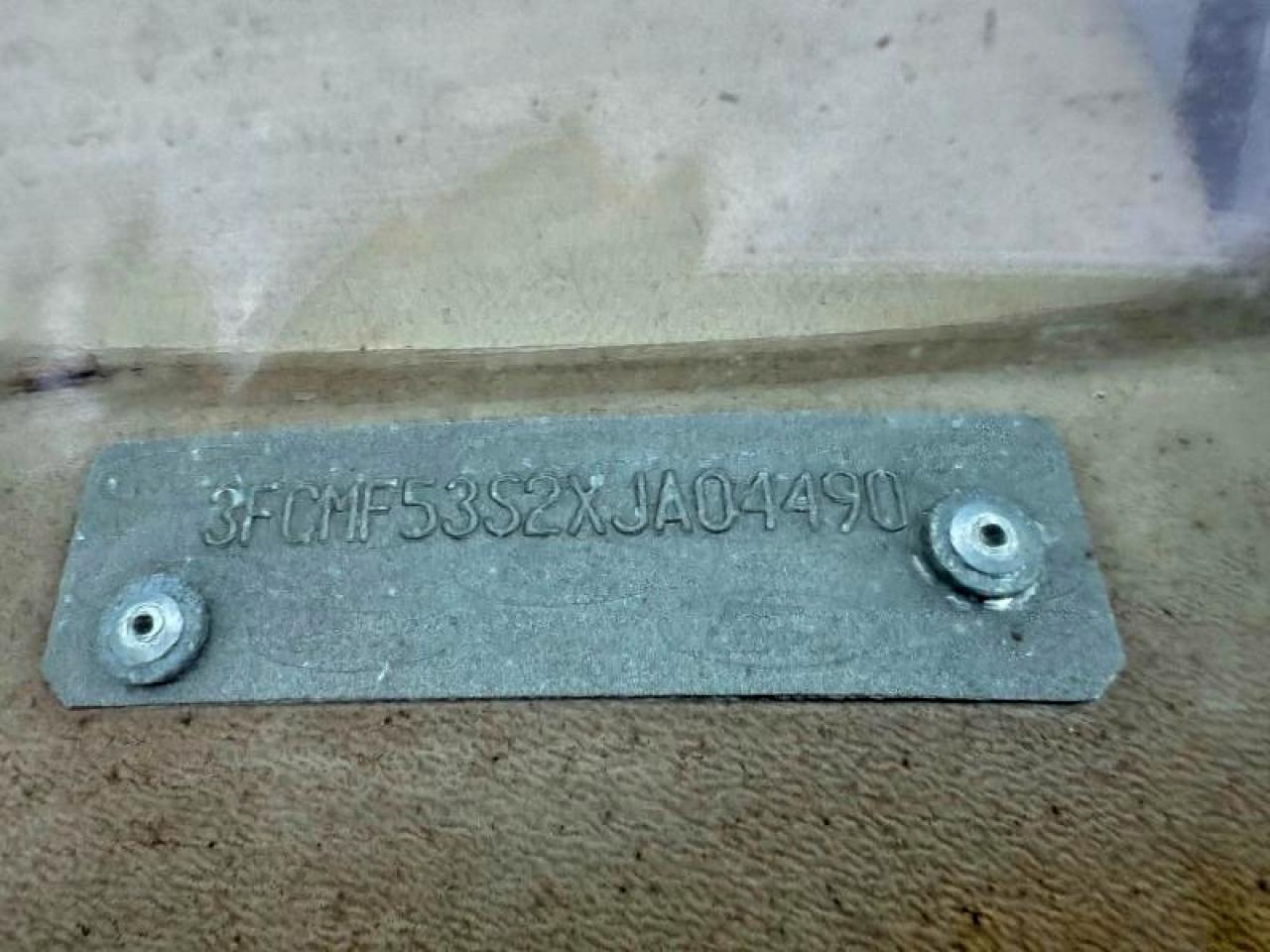 Ford F-550 Super Duty Stripped Chassis Image 4