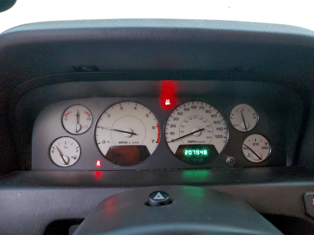 Jeep Grand Cherokee Overland Image 12