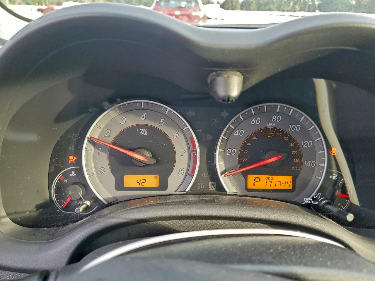 Toyota Corolla Base Image 4