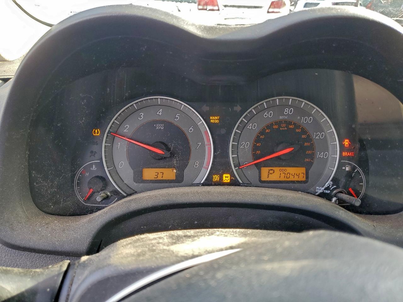 Toyota Corolla Base Image 9