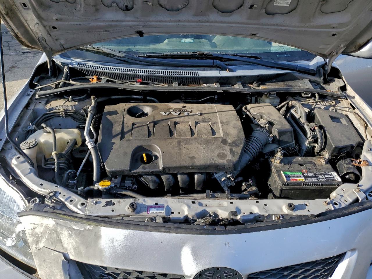 Toyota Corolla Base Image 2