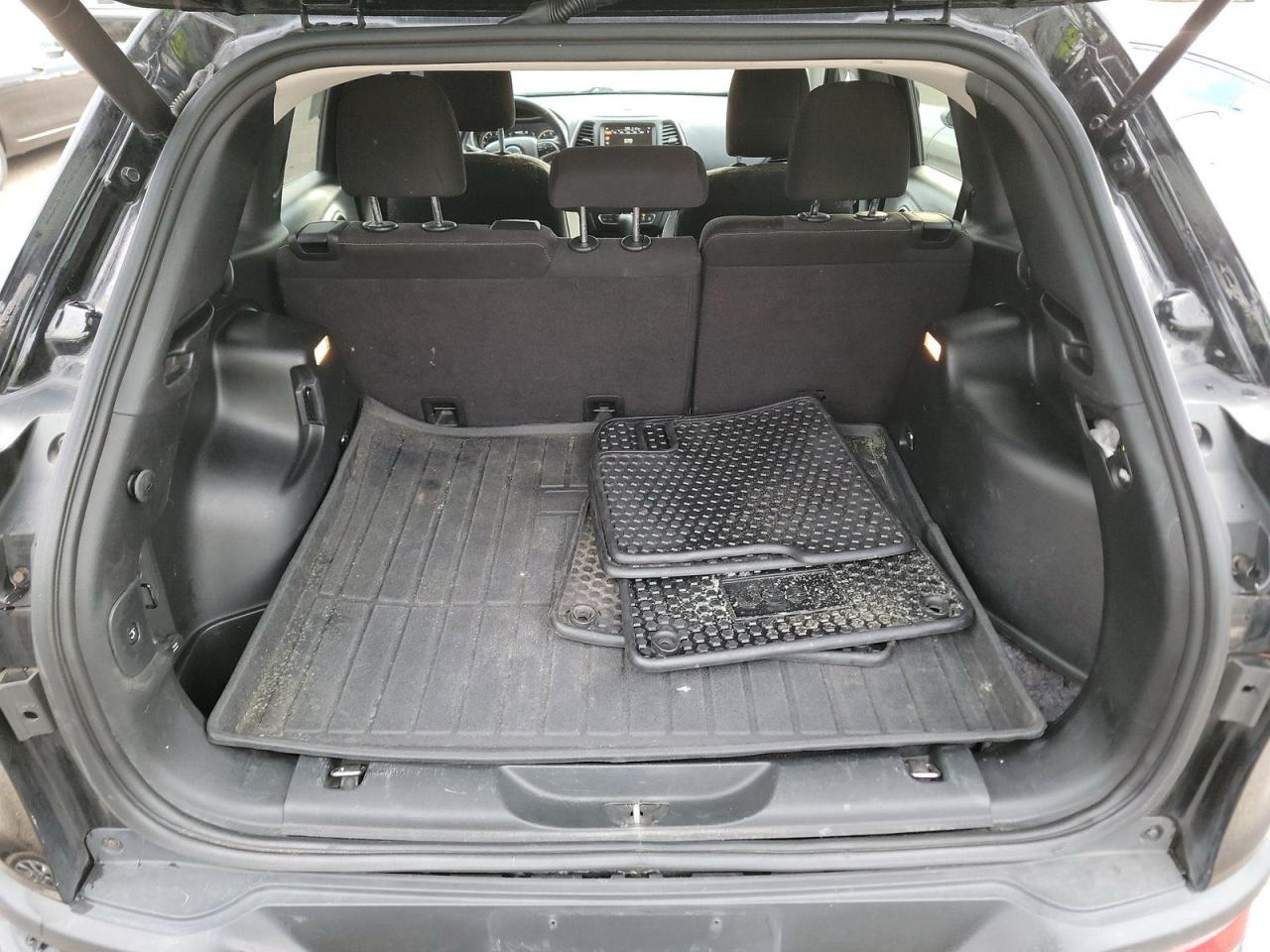 Jeep Grand Cherokee Latitude Image 10