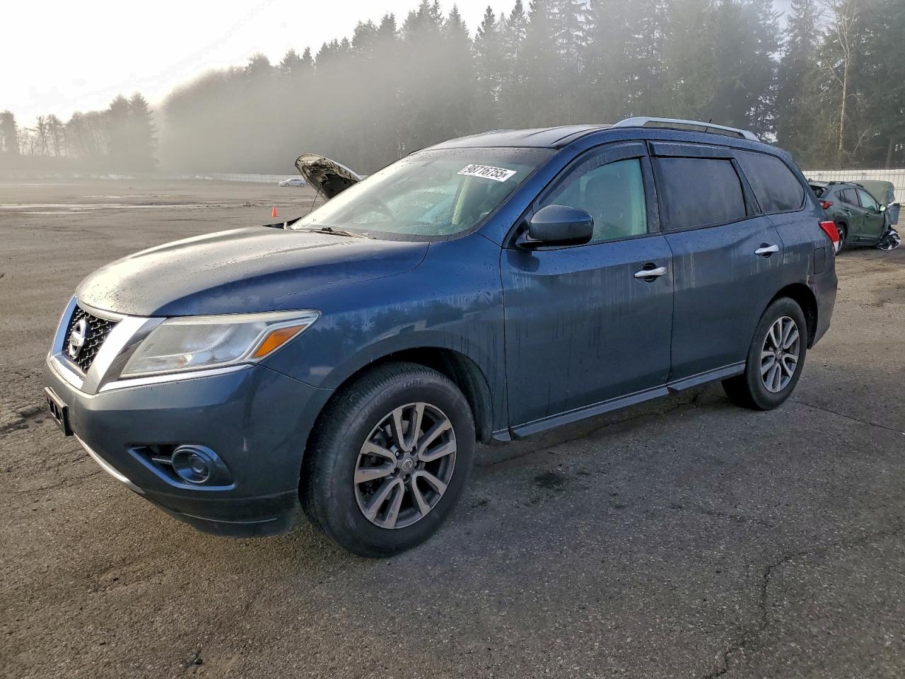 Nissan Pathfinder S Image 1