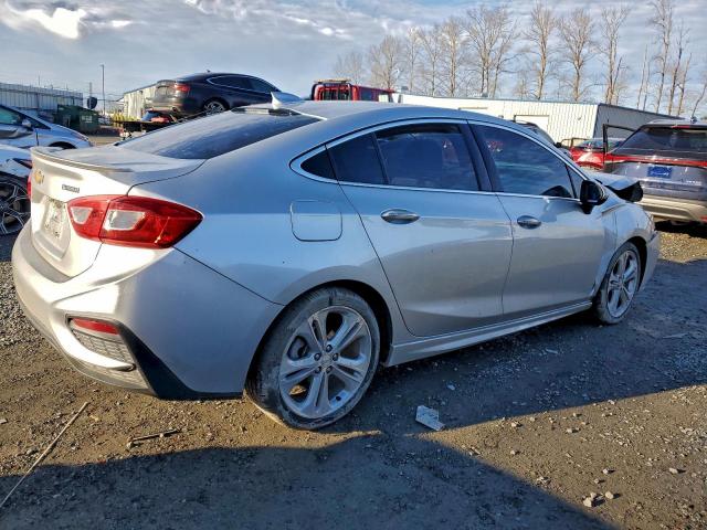 Chevrolet Cruze Premier Image 3