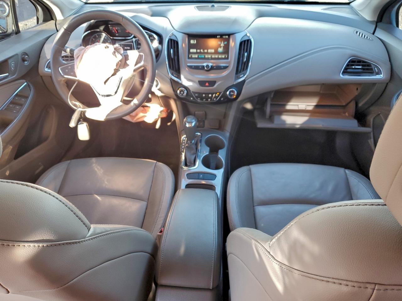 Chevrolet Cruze Premier Image 8