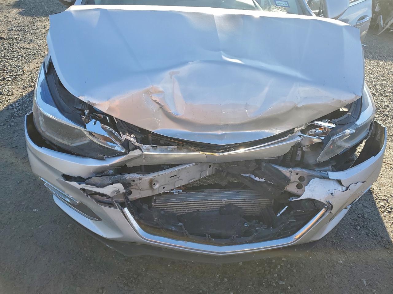 Chevrolet Cruze Premier Image 10